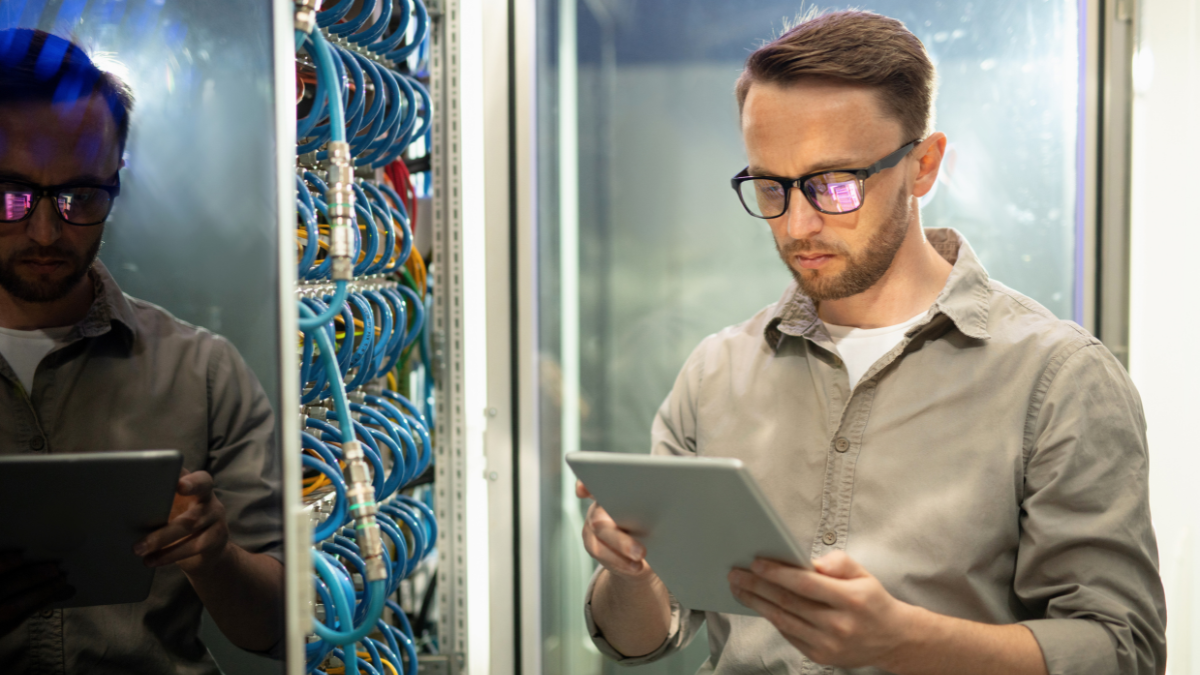 8 effective strategies to attract top IT talent